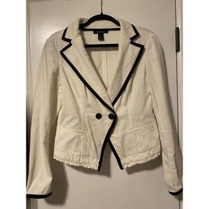 White‎ House Black Market Blazer Size 4 Used In Good Condition